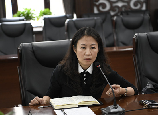 校纪委组织召开重点领域关键岗位中层干部集体约谈会