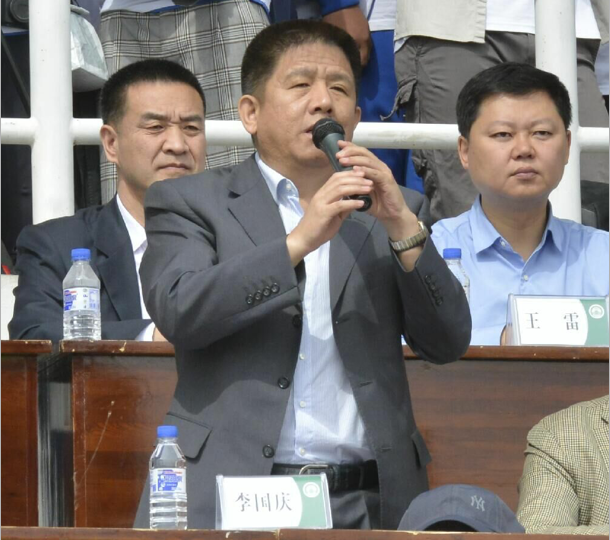 李国庆宣布运动会开幕关晓辉致开幕词入场式队列颁奖现场运动会现场