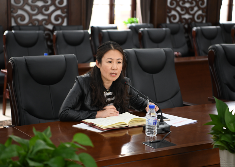 学校纪委举办廉政讲堂专题讲座