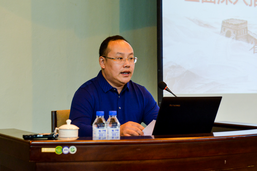 省高校工委组织部67部长杨志宏同志来校为基层党组织书记轮训班学员