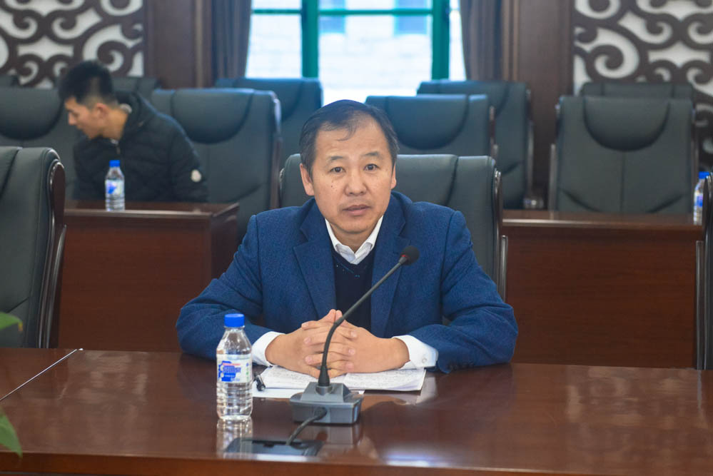 学校召开干部大会杨宝忠李忱同志任学校党委副书记