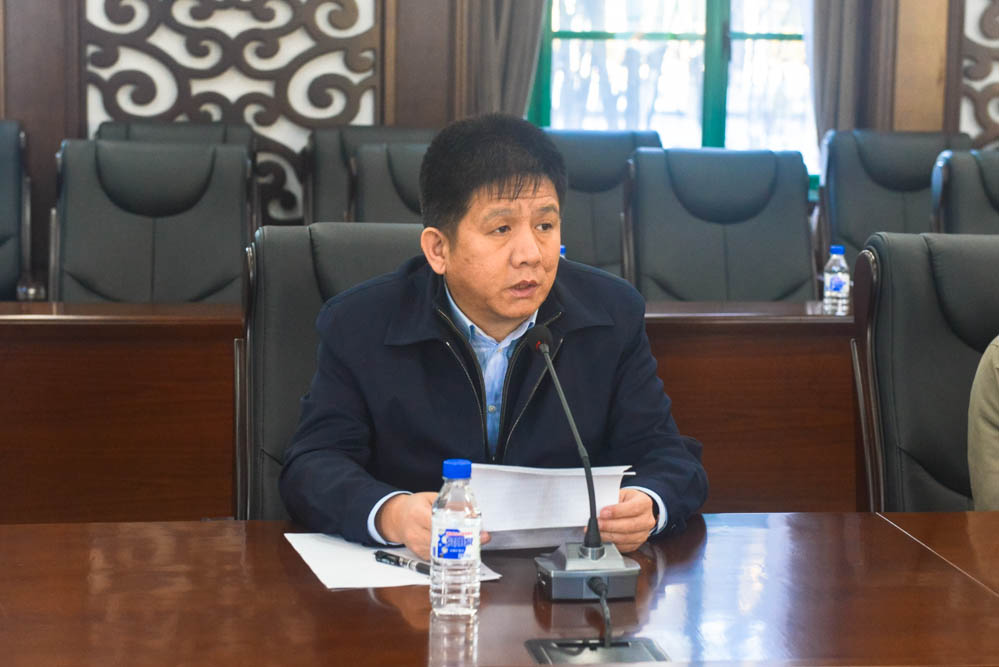 学校召开干部大会杨宝忠李忱同志任学校党委副书记